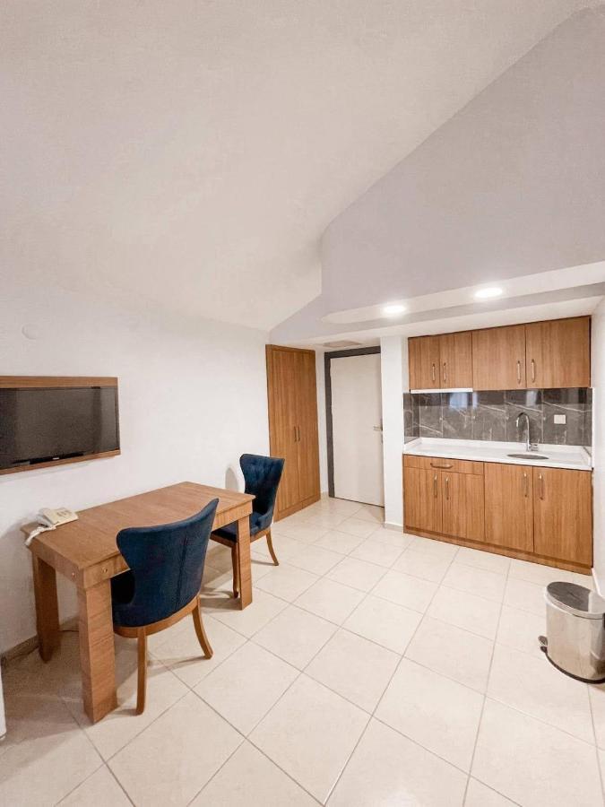 Wonder Life Hotel Сиде Екстериор снимка